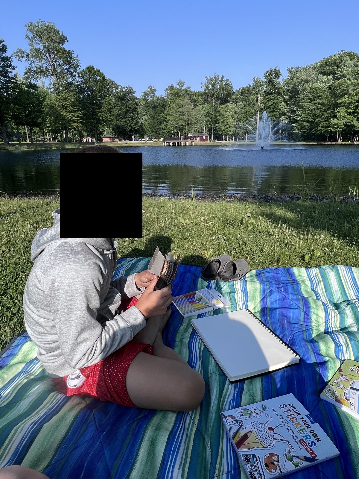 Drawing by the pond on a Wednesday, June 2023.
